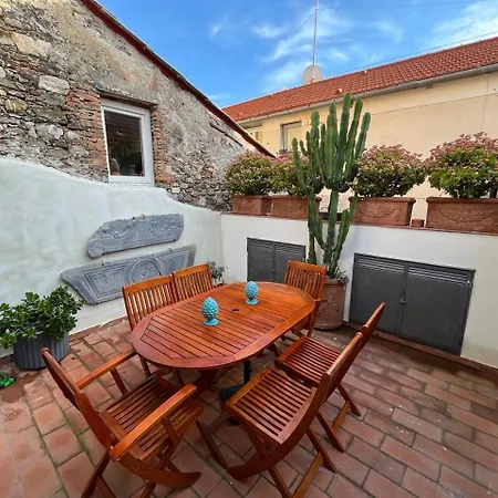 History Art & Design Timeless Heaven With Free Parking Lägenhet